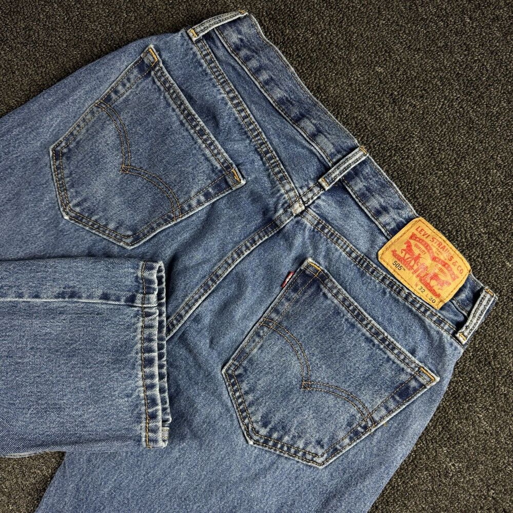 Levi's 505 Jeans Men's 32x30 Blue Regular Fit Straight Leg Medium Wash Denim